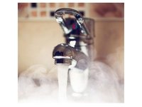 Горячая вода в квартире: какой температуры она должна быть